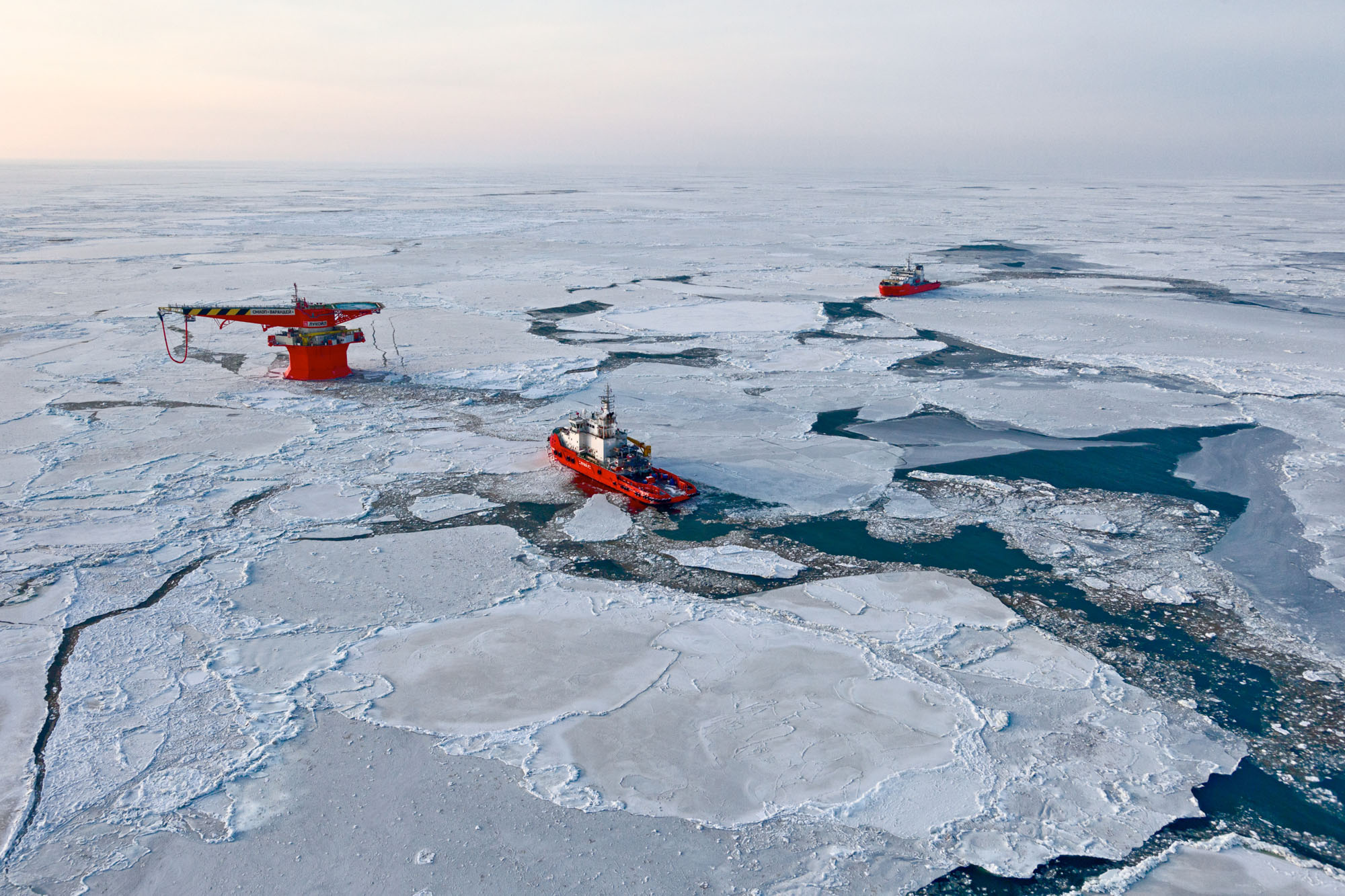 Экологические проблемы северного ледовитого океана. Северный морской путь Северного Ледовитого океана. Шельф с Северо Ледовитом океане. Морской шельф Северного Ледовитого океана. Нефть в Северном Ледовитом океане.