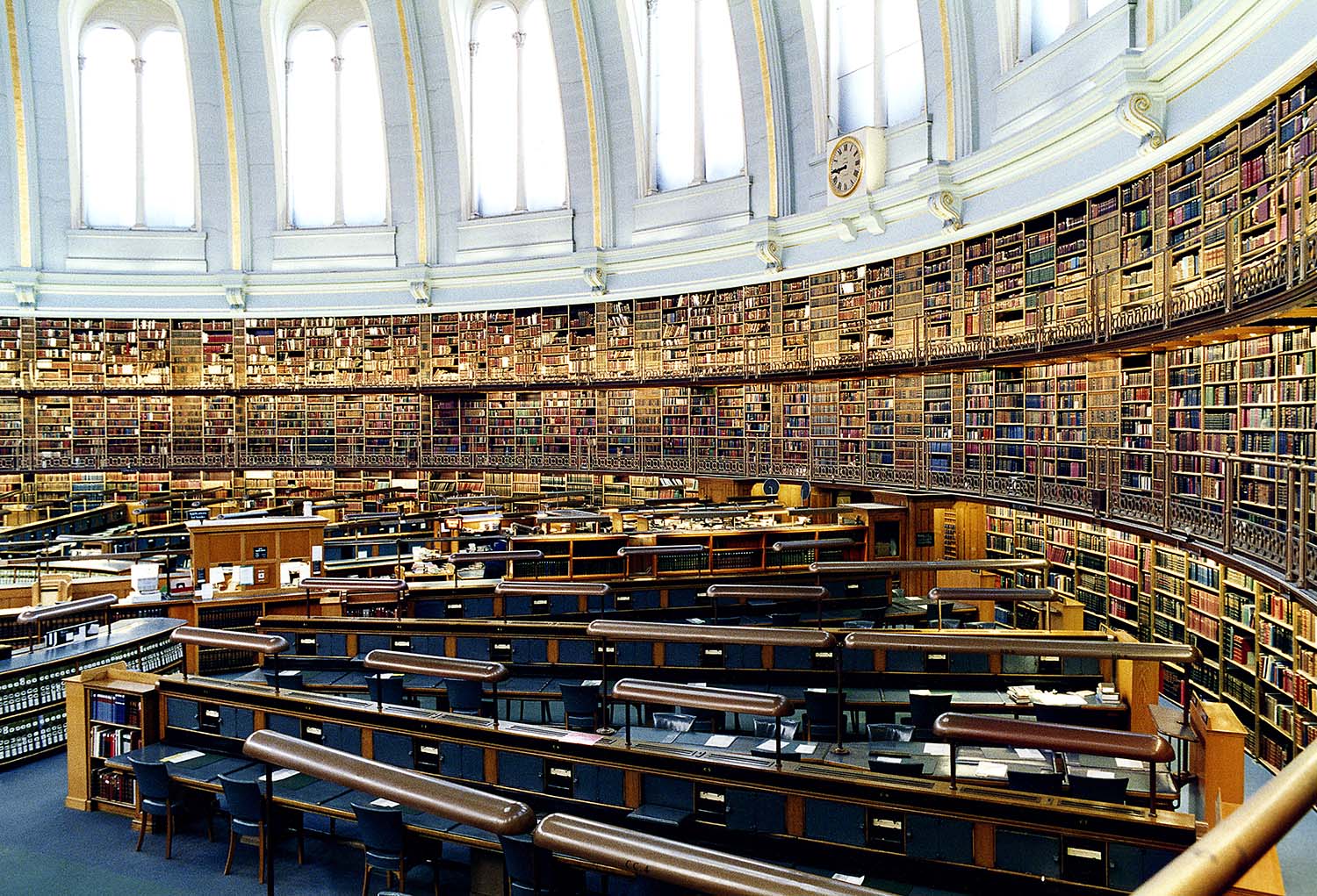 British Library London I 1994 - Candida Höfer/VG Bild-Kunst, Bonn.