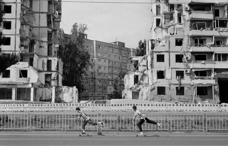 Robin Tutenges - On Asphalt We Grow