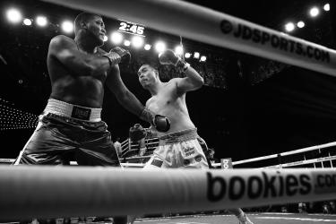 Chinese Heavyweight Who Braves Pro Boxing Journey in America 10